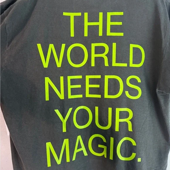 NWOT Dressed in LALA Washed Charcoal Tee with Neon Lime Smiley - Size S/M - Picture 7 of 12